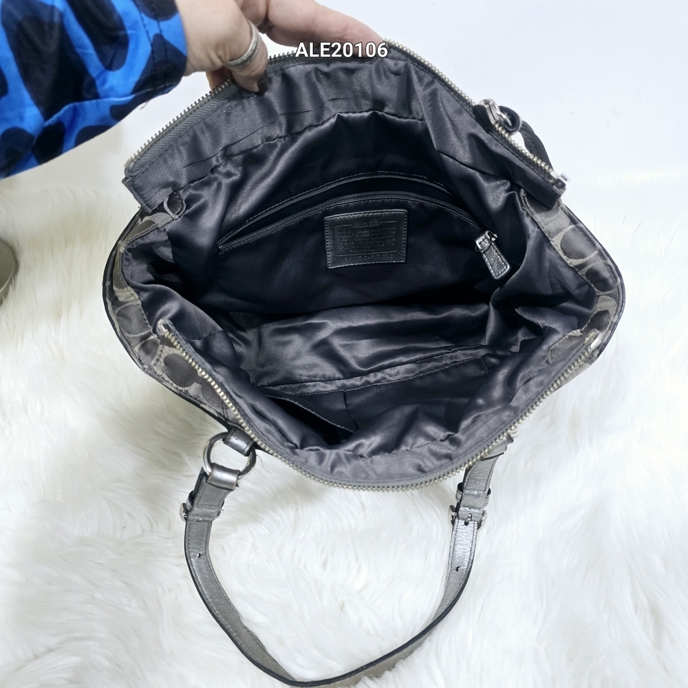 Coach Gallery East West tote bag with signature monogram print in gray and silve - Picture 6 of 16